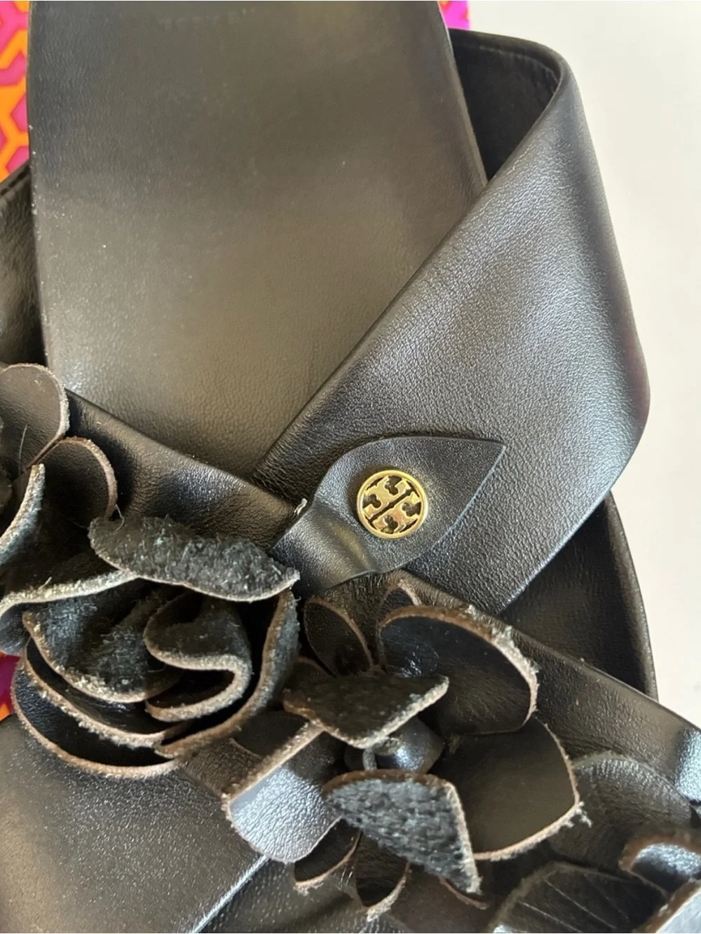 Tory Burch Black Leather Floral Cross‑Strap Slide Sandals